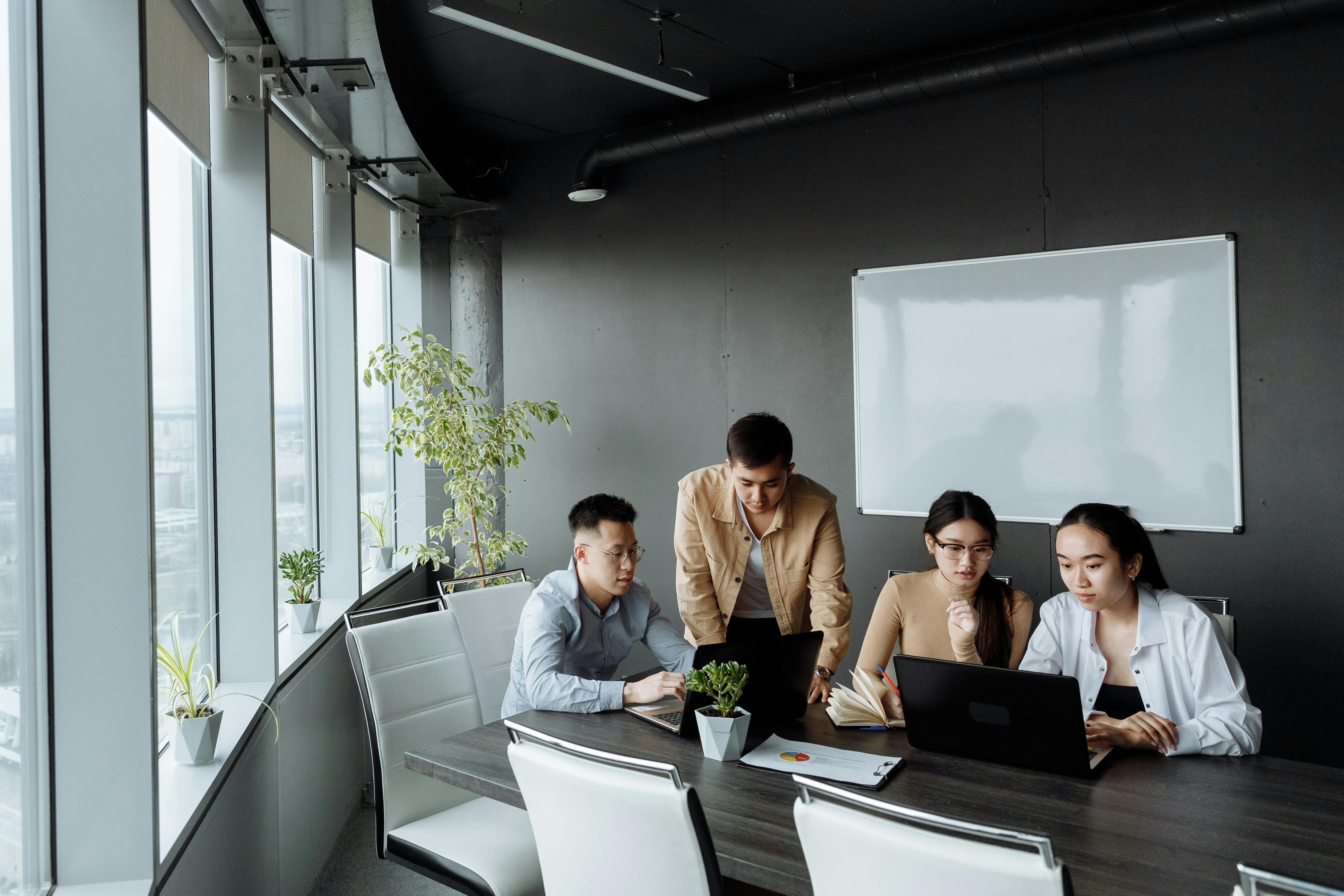 Employer discussing about employee - EmployerEmployees